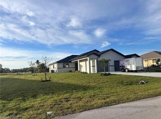 712/714 SE 8th Terrace Cpe, Cape Coral, FL 33990