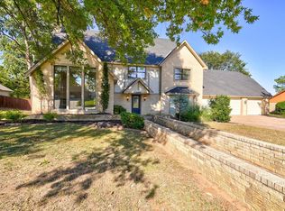 2306 Robinwood Pl, Shawnee, OK 74801