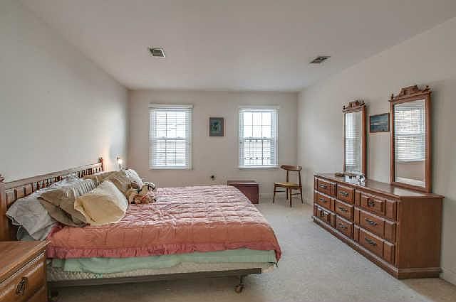 2nd image of 307 Cana Cir