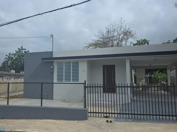 Calle 4 Cristal #Urb, Aguadilla, PR 00603