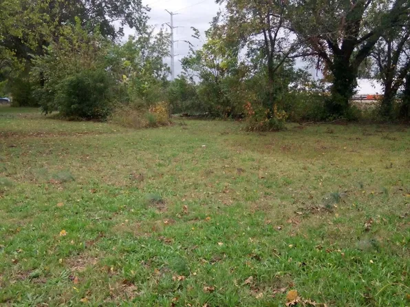 349 S 1st St, Vinita, OK 74301