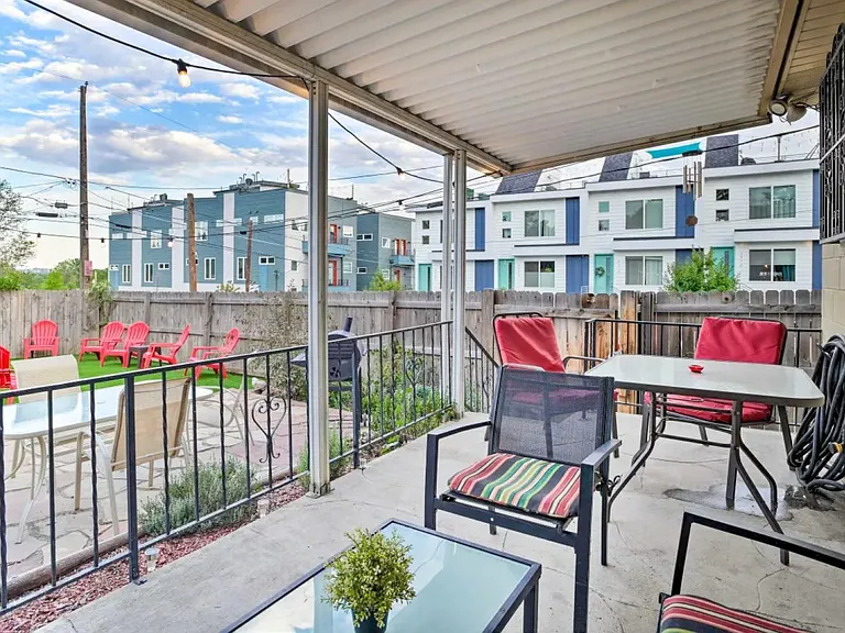 1300 Perry St — Photo 24