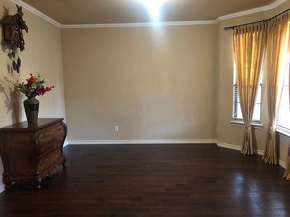 Formal living