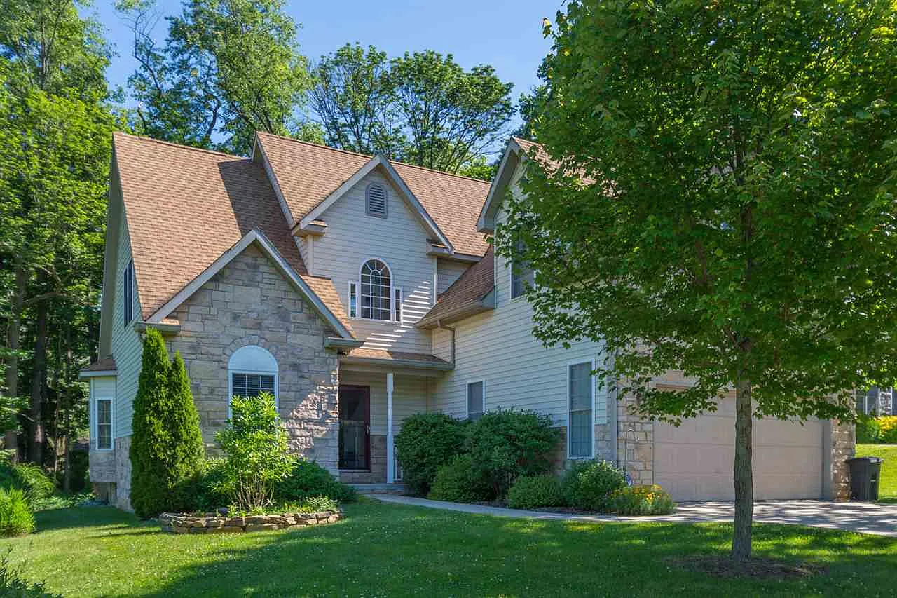 1155 S Weatherstone Ln photo 1