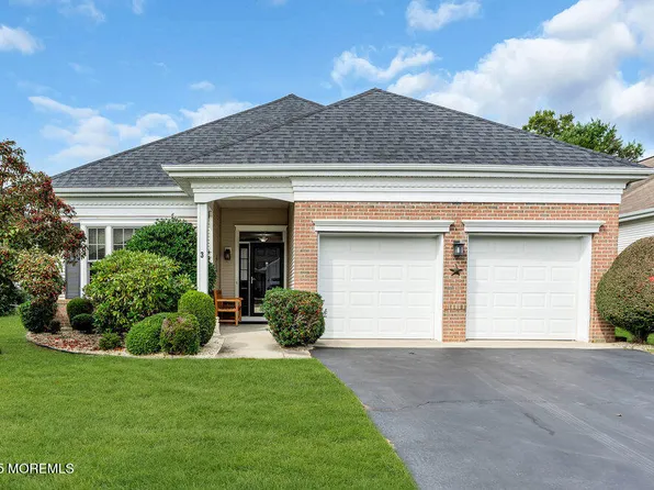 3 Dawnwinds Court, Lakewood, NJ 08701