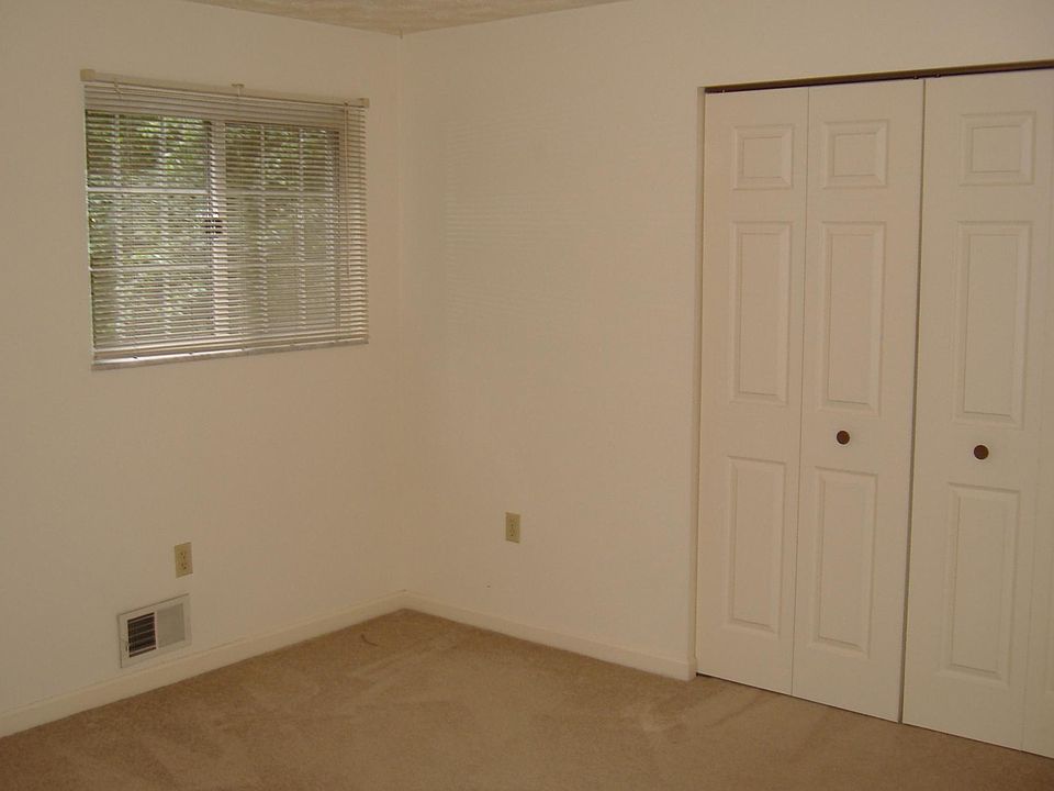 2nd image of 371 Woodruff St