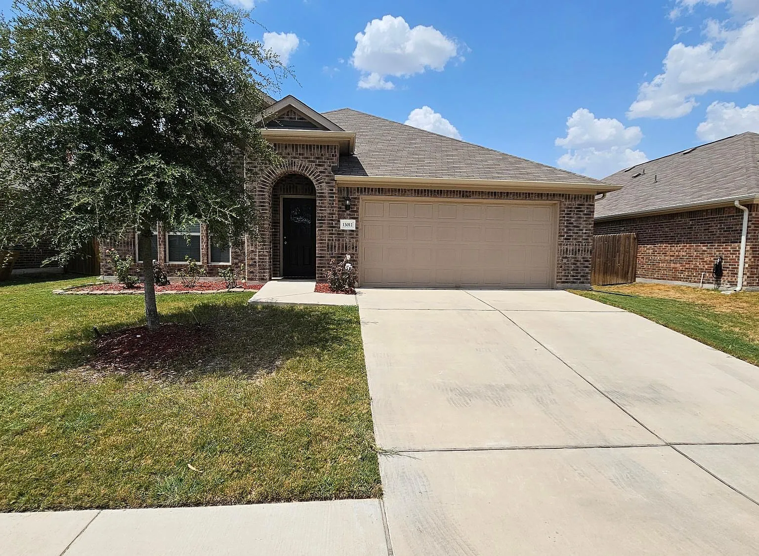 3 bed, 1966 sqft, $2,195 — Photo 1