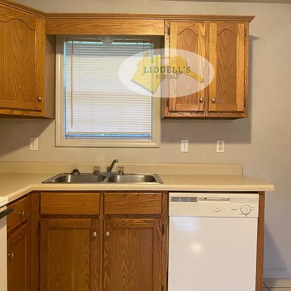 605 Wirt St #6 — Photo 5