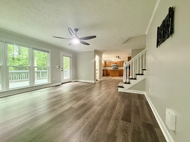 632 Bromsworth Trl — Photo 10
