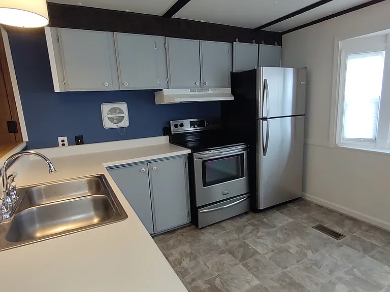 8675 Doris St — Photo 3