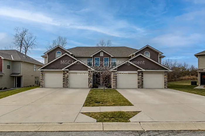 128 Barberry Ln — Photo 13