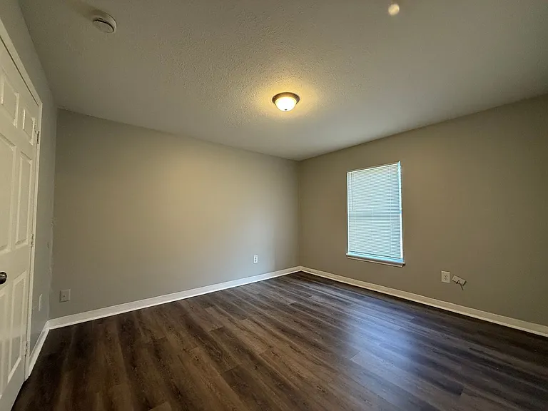 2708 Greenwood Ave — Photo 9