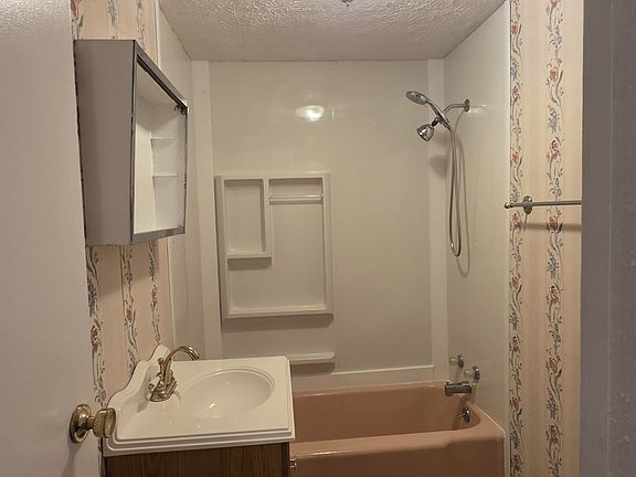 5th image of 337 S Winchester Ave #2