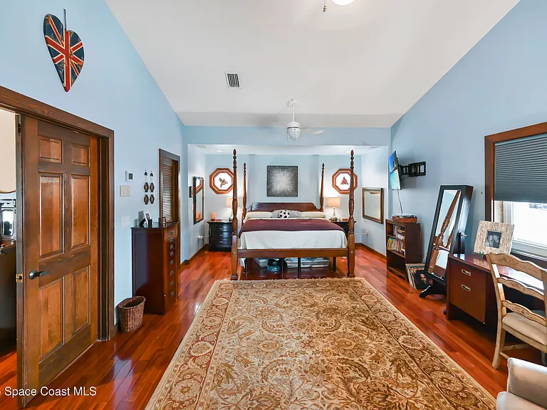 2230 Sykes Creek Dr — Photo 48