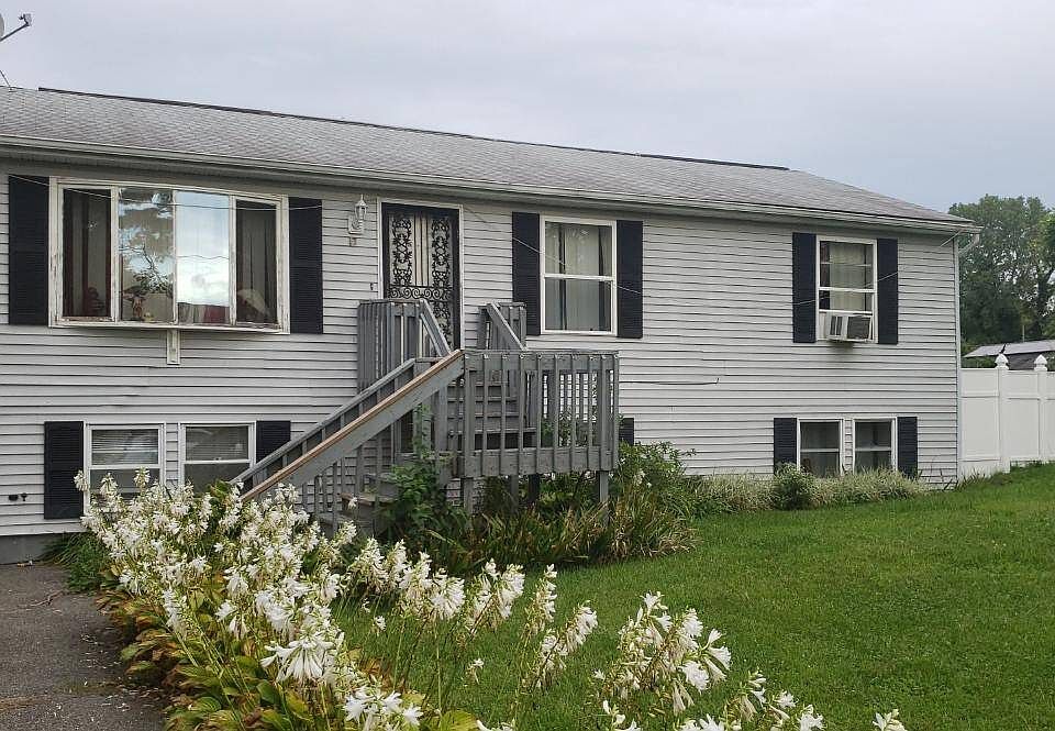 1st image of 17 Walnut St