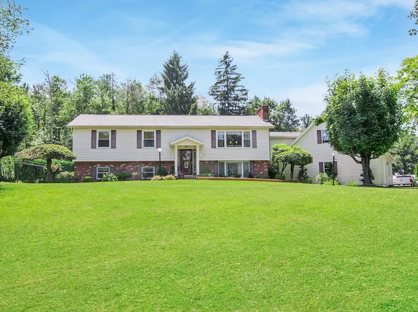 70 Sloping View Dr, Du Bois, PA 15801