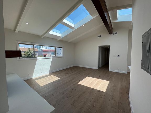 2nd image of 40 30th Ave APT B
