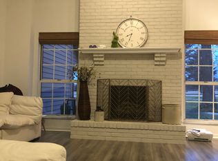 906 Oakbridge Dr, Hurricane, WV 25526