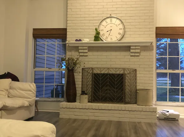 906 Oakbridge Dr, Hurricane, WV 25526