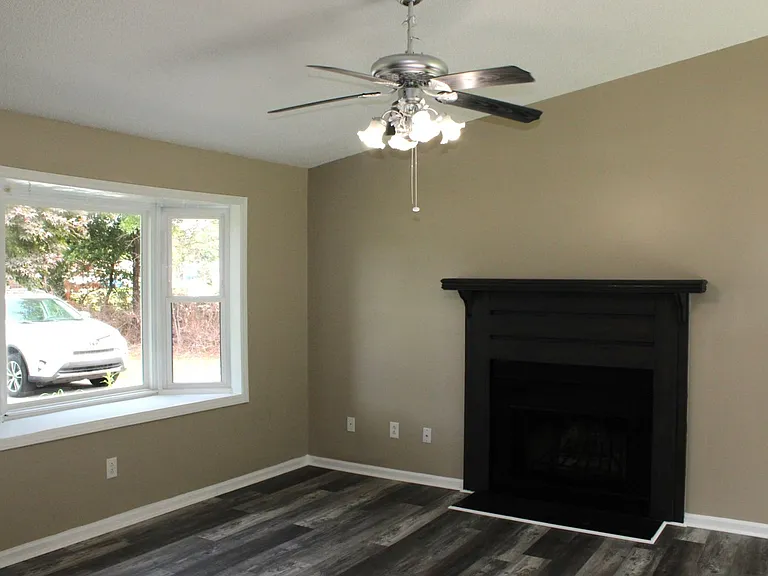 101 Palmetta Dr — Photo 1