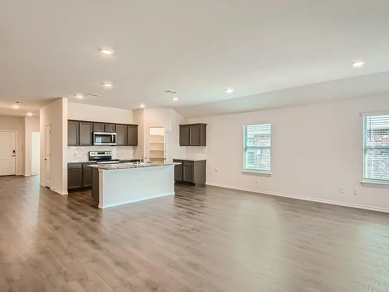 2310 Hankinson Ln — Photo 7