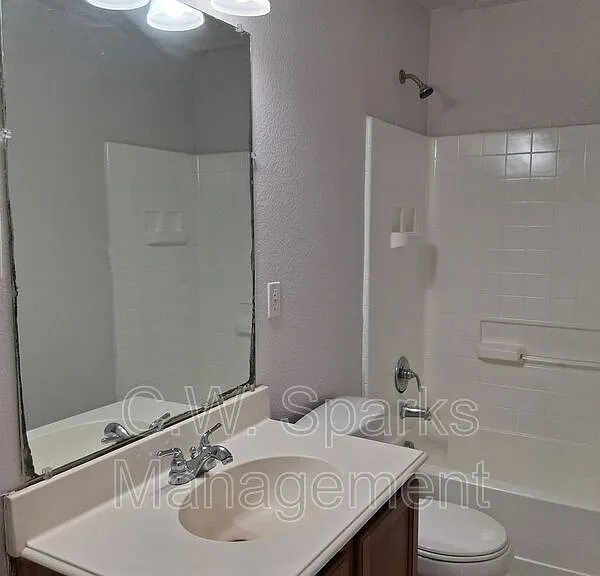 13651 Biggs St — Photo 23