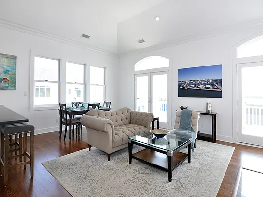 Sold by McClellan Sotheby's International Realty | media 15