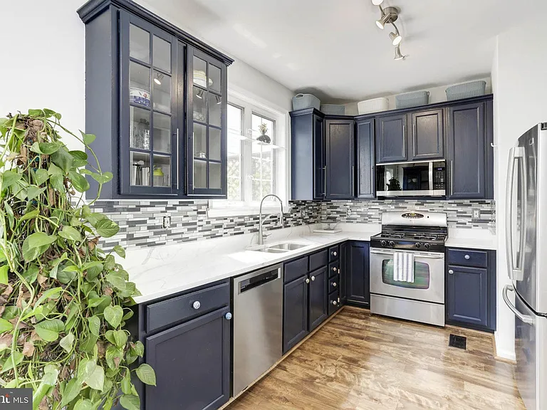 9197 Carriage House Ln #44 — Photo 8