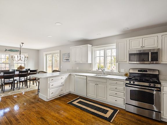4th image of 2 Bold Meadow Rd