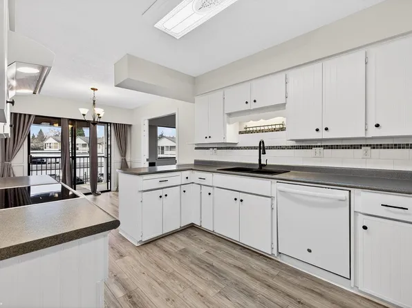 32959 George Ferguson Way #61, Abbotsford, BC V2S 7W9