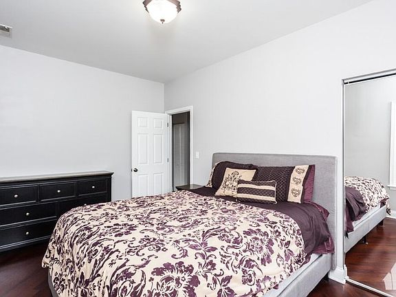 5th image of 4654 N Saint Louis Ave APT 3G