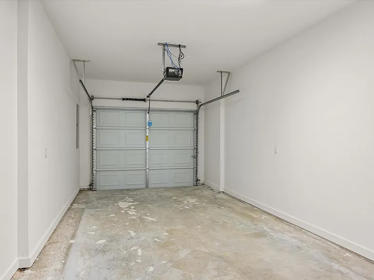 597 Galt Dr — Photo 5
