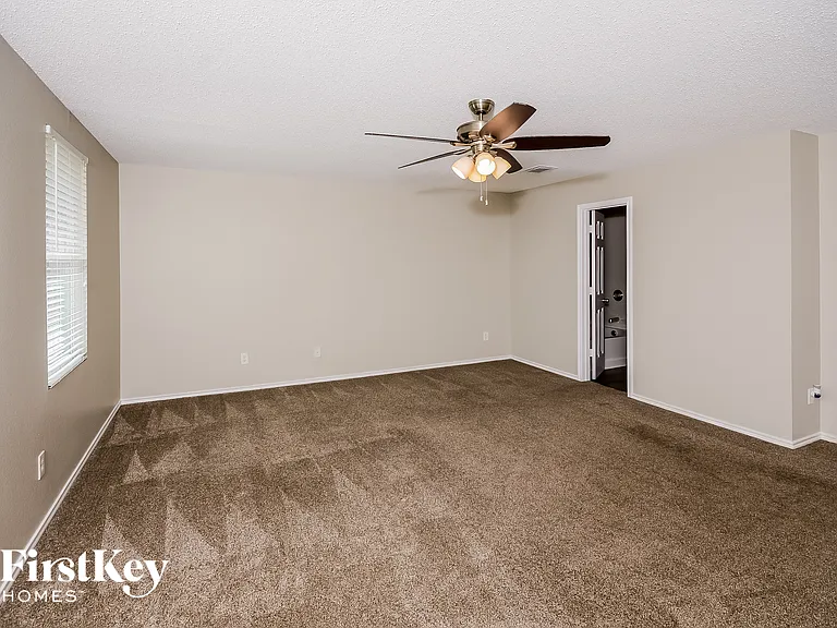313 Butch Cassidy Dr — Photo 8