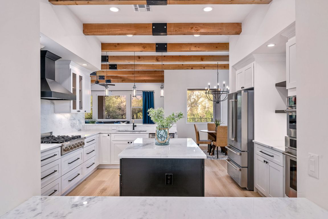 next background image