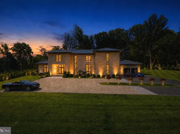 1036 Towlston Rd, Mc Lean, VA 22102