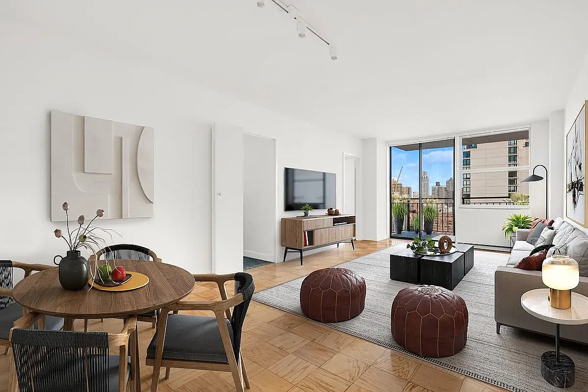 300 East 75th Street — Photo 2