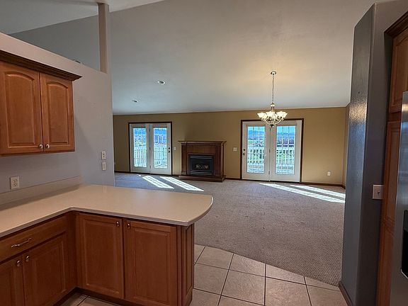 5th image of 3144 Strom Dr