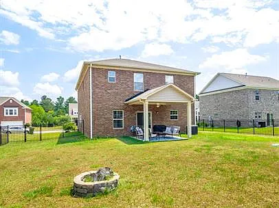 5 bed, 3.0 bath, 2225 sqft, $2,500 — Photo 3