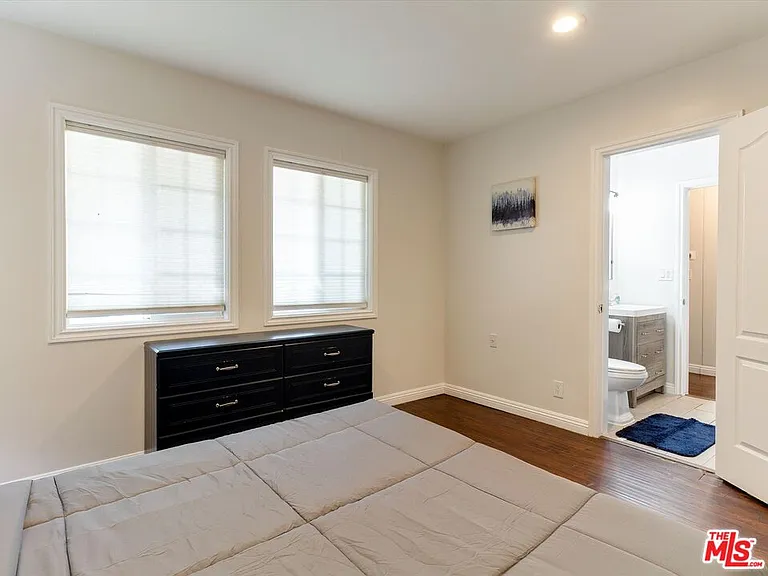 23109 Mariano St — Photo 18