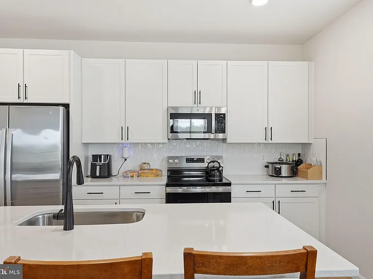 615 Clover Ln — Photo 15