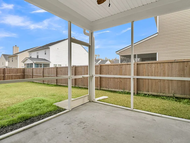 1419 Hermitage Ln — Photo 34