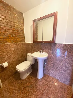 Rented by MOTION New York | media 19