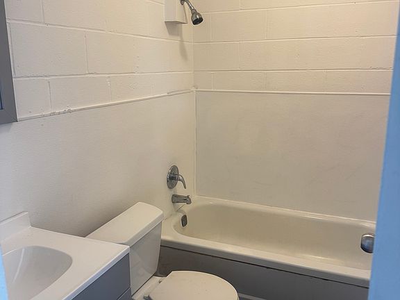 2nd image of 717 Burdine Rd #717