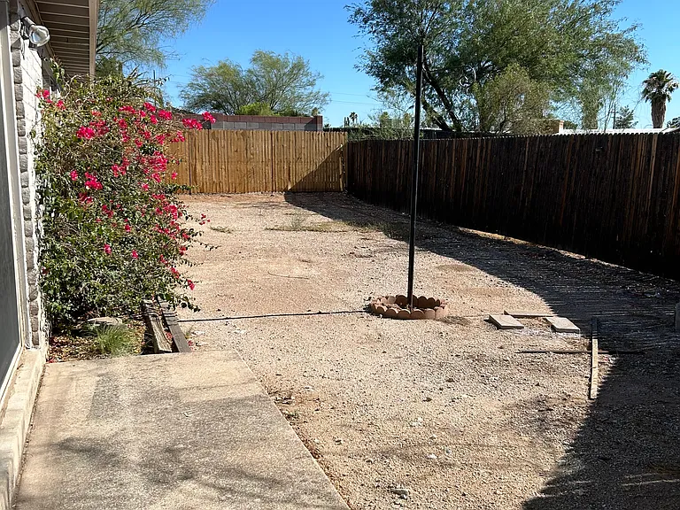 3110 S Portia Ave — Photo 13