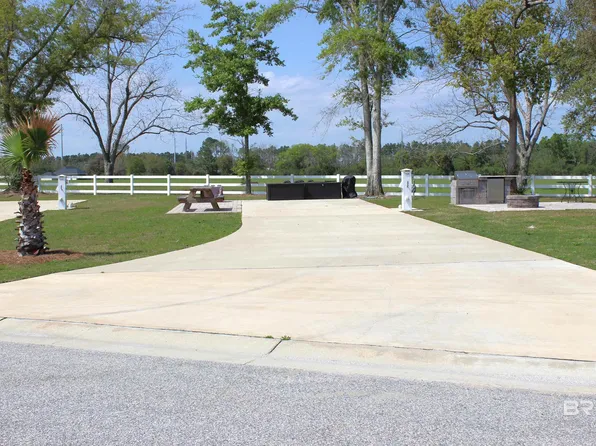 12399 Gateway Dr #169, Elberta, AL 36530