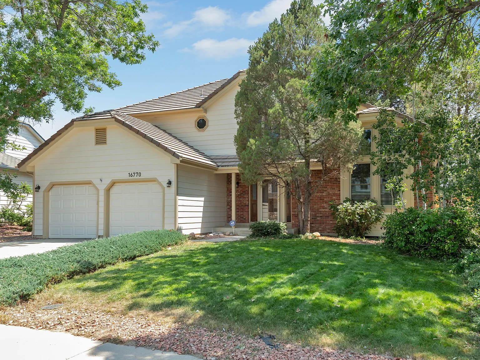 4 bed, 3.5 bath, 3228 sqft, $3,500 — Photo 2