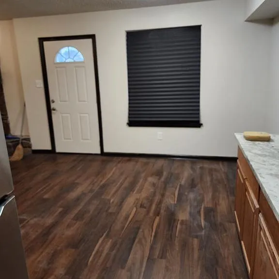 3324B Seine St — Photo 8
