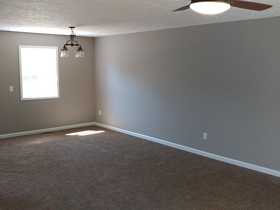 4th image of 2068 Fawn Ave