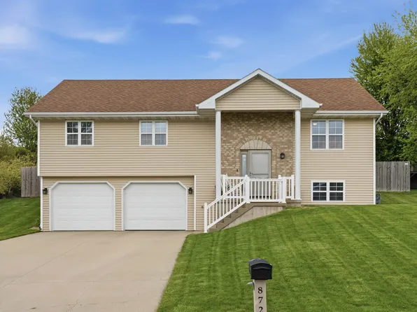 872 Cassandra Dr, Peosta, IA 52068