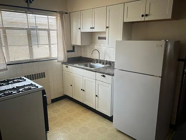 4538 Linden Ave #4 — Photo 5